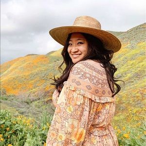 Meet your Posher, Rebecca